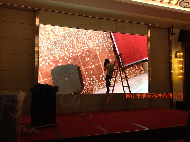 <b>清遠碧桂園P2室內全彩顯示屏</b>